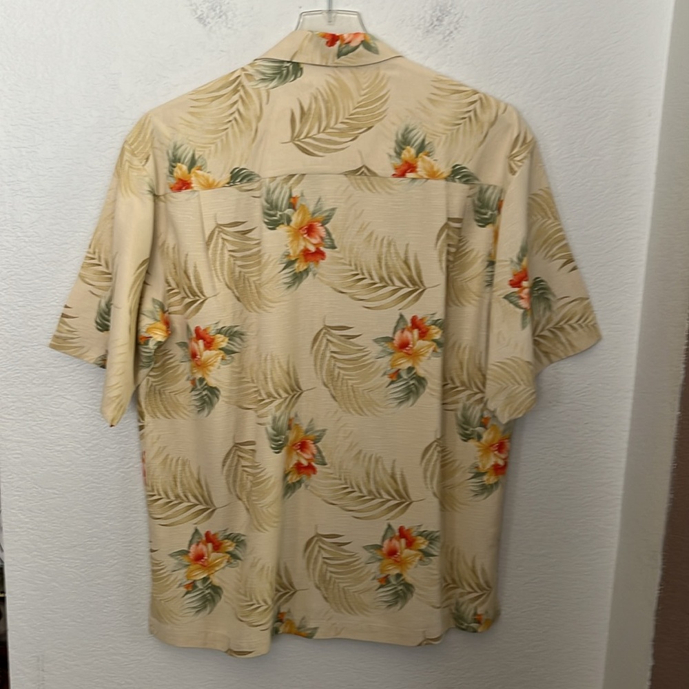 🌺RARE TOMMY BAHAMA 100% SILK HOLIDAY HAWAIIAN BUTTON DOWN SZ L EXCELLENT COND. - Picture 7 of 7